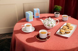 Wedgwood Чайная чашка Renaissance Red 250 мл с блюдцем 71058821