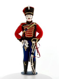 Кукла фарфоровая Гусар