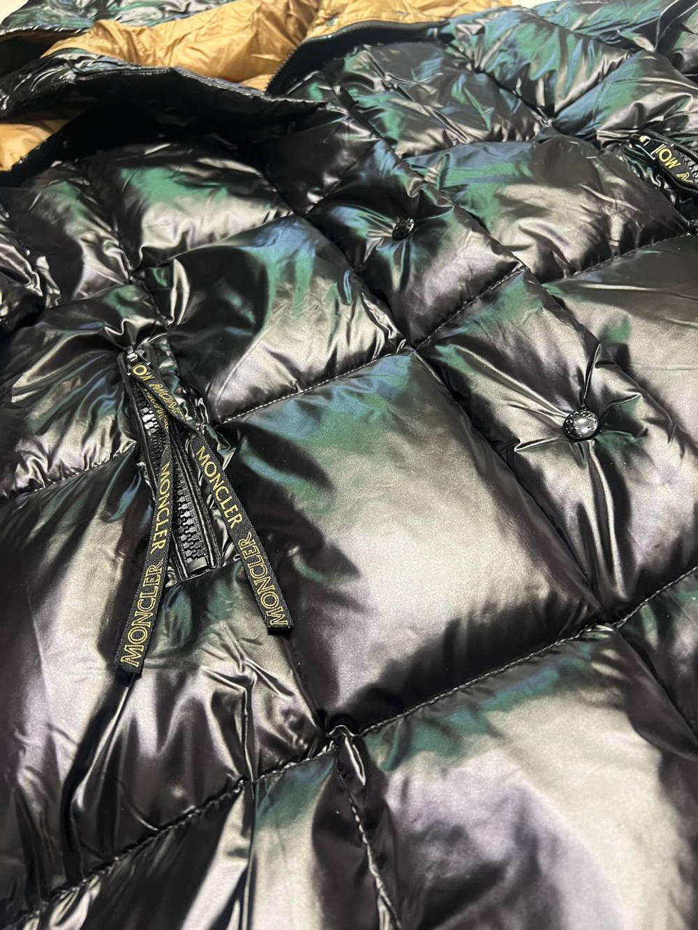 Пуховик Moncler