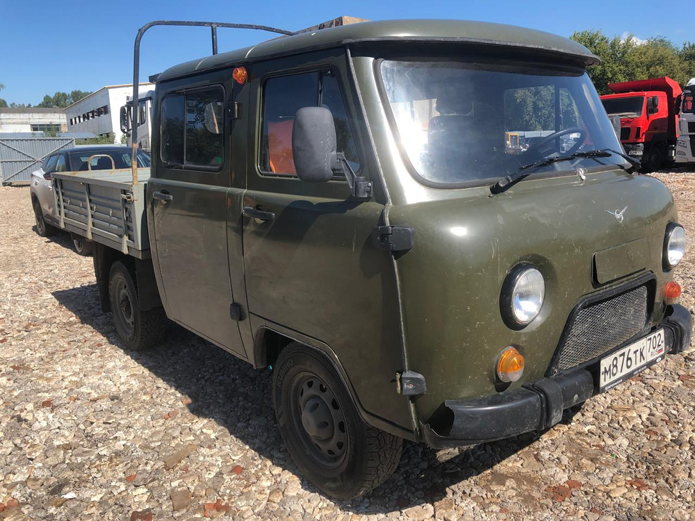UAZ 3909* Бортовой 390945 (Тент, 4+1 мест, без ABS, Бензиновый, 2,7 л, 112 л.с.)