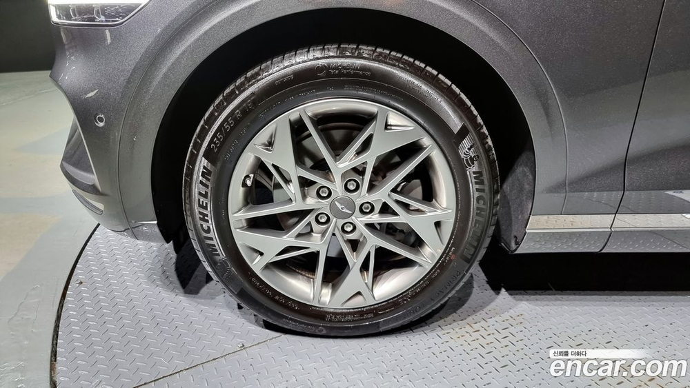 Genesis GV70 2.5T Бензин 2WD (04.2022)