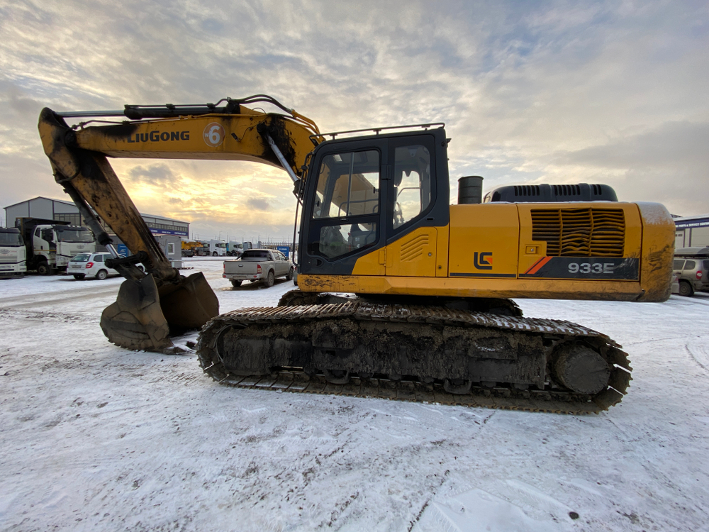 LiuGong CLG933 Экскаватор CLG933E	 (Дизельный, 6,7 л, 230 л.с., АТ)