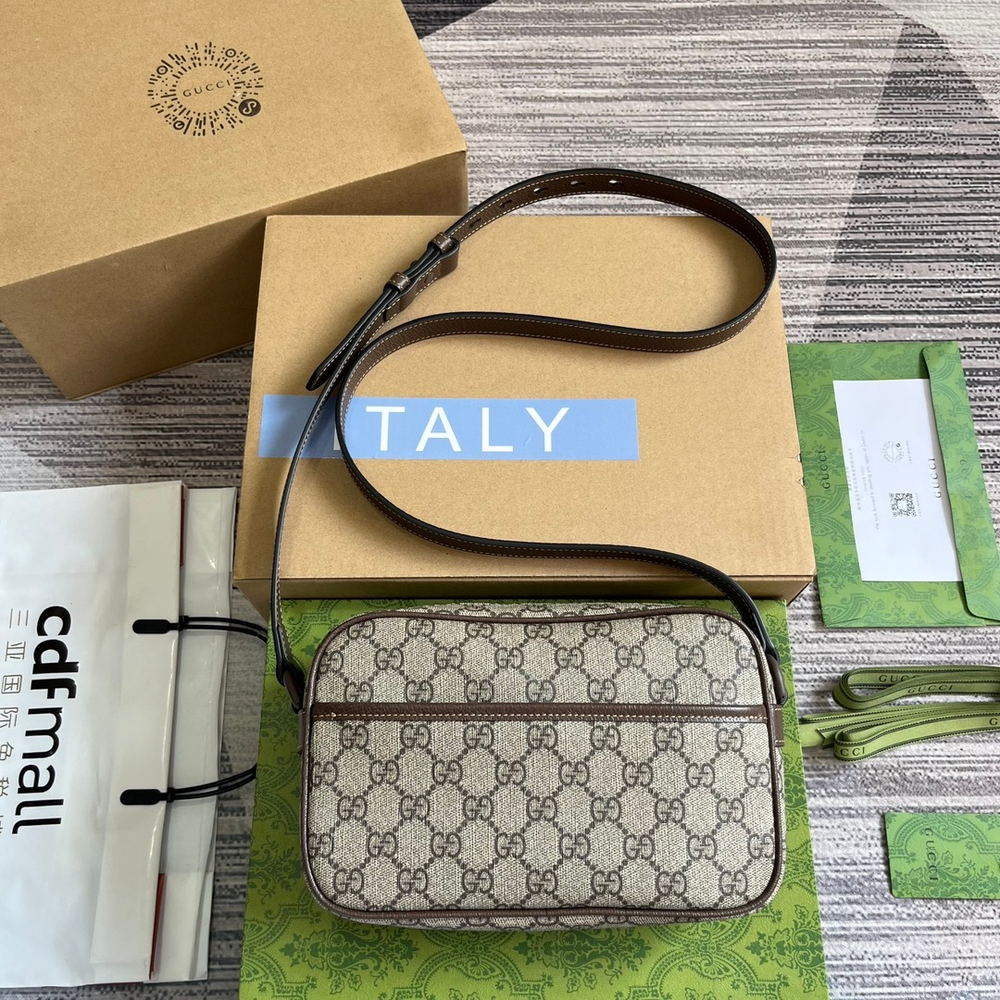 Gucci Ophidia GG Crossbody Bag 23 cm