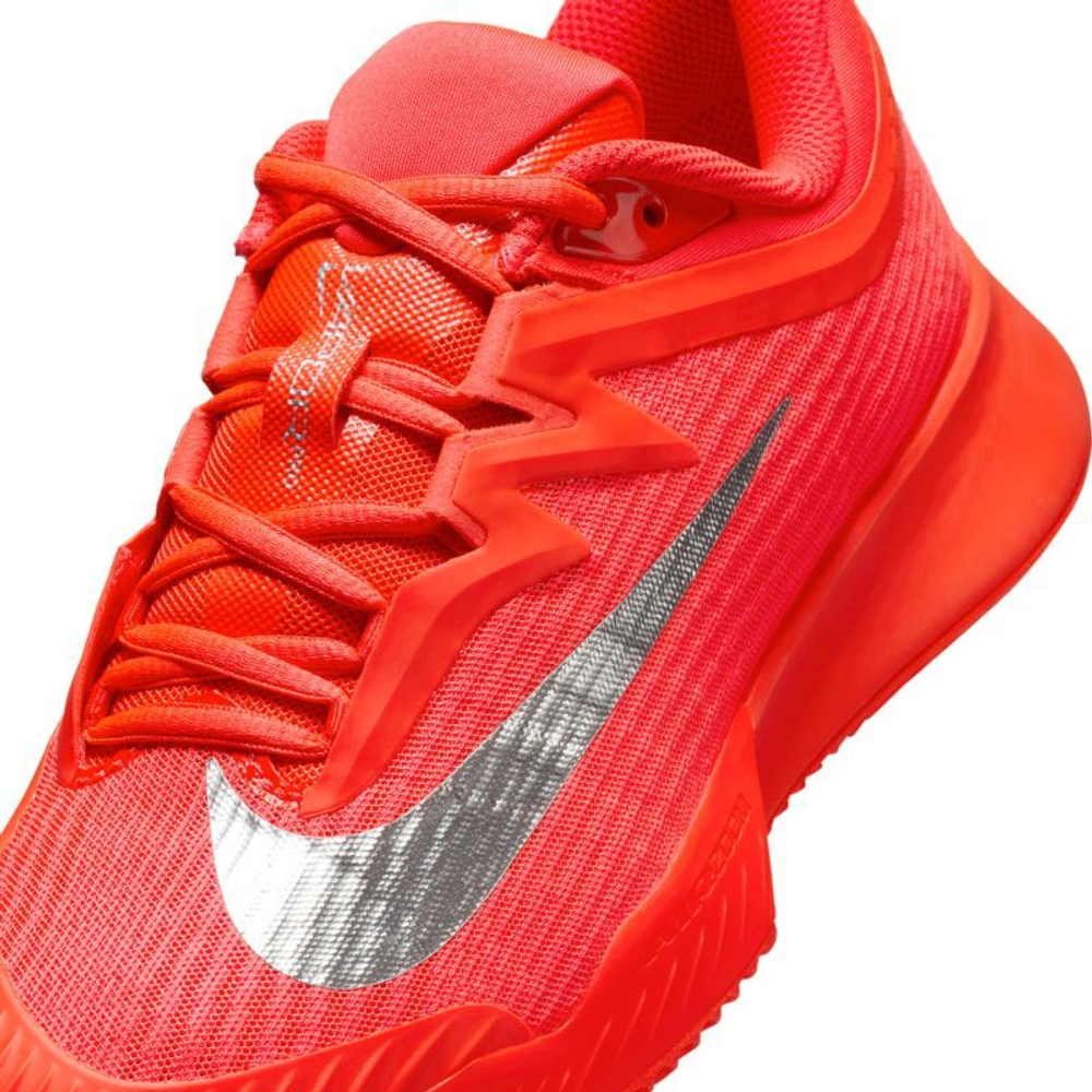 Женские теннисные кроссовки Nike Zoom Vapor Pro 3 Clay Premium - bright crimson/metallic silver