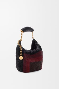 Loewe Мини-сумка-мешок Squeeze из кожи с бисером, черный/бордовый