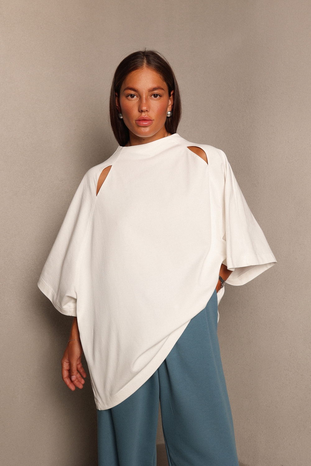 Футболка-реглан с разрезами