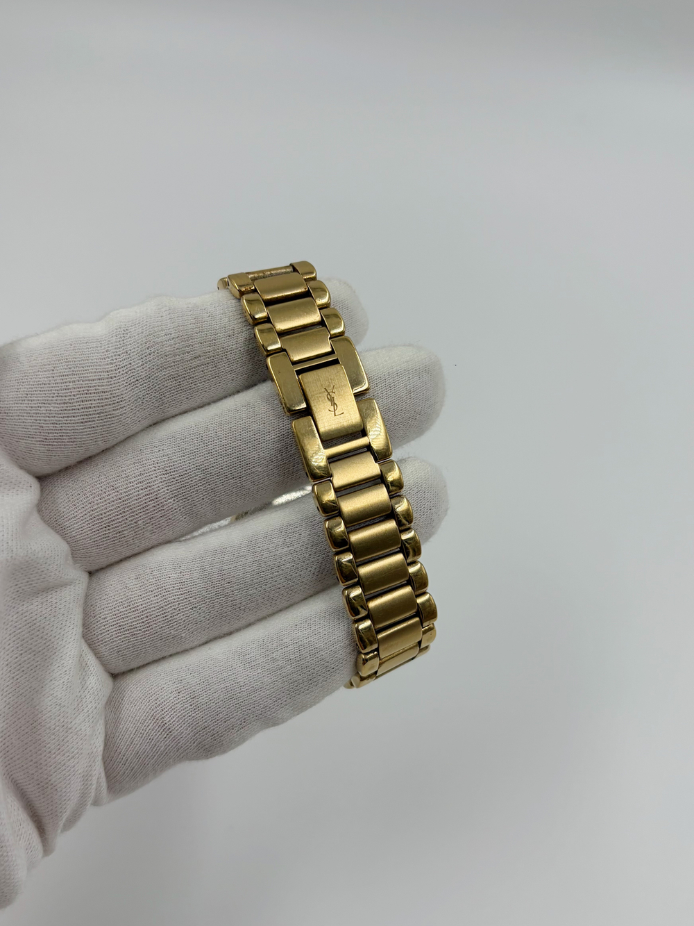 Часы Yves Saint Laurent