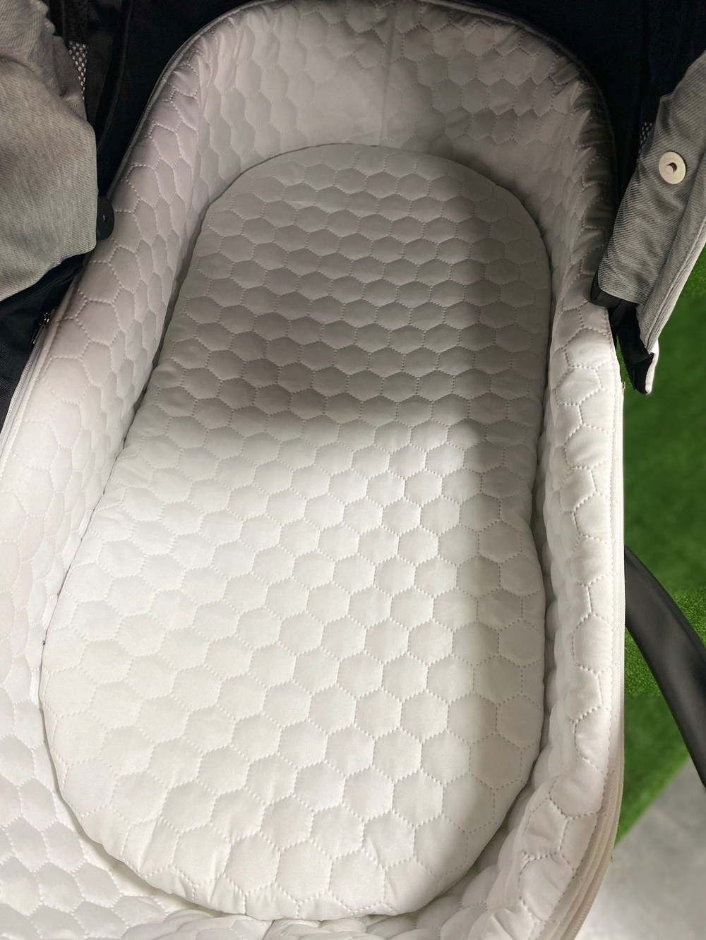 Коляска  PACCO (2 в 1) (RIKO BASIC) 05 Grey Fox (серый-белый)