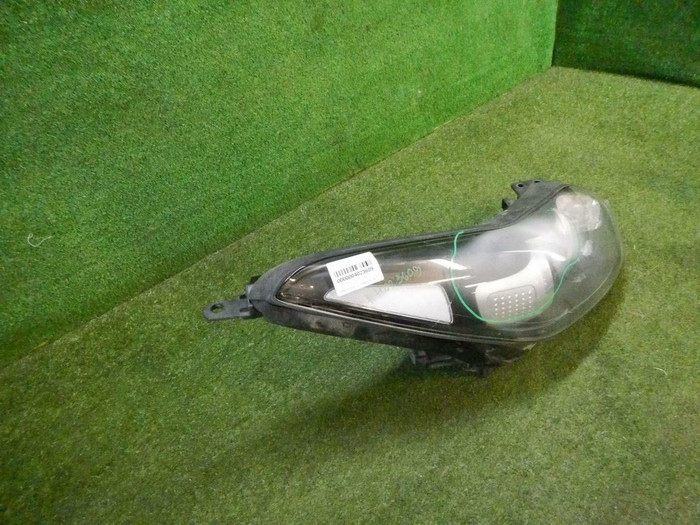 Фара правая Kia Sportage 4 QL (2016-2018) галоген