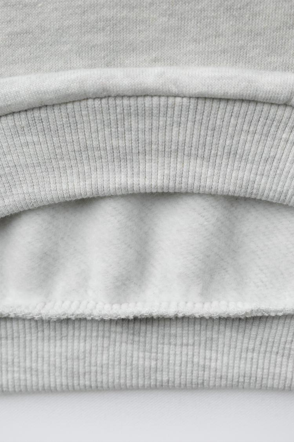 ZARA ТОЛСТОВКА С ПРИНТОМ, СЕРЫЙ МЕЛАНЖ