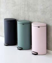 Brabantia FlatBack+ Ведро для мусора с педалью, 40л