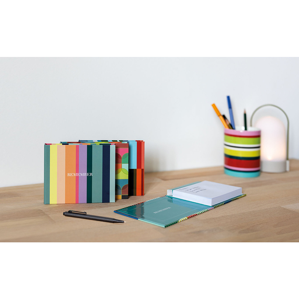 Блокнот с ручкой seasons