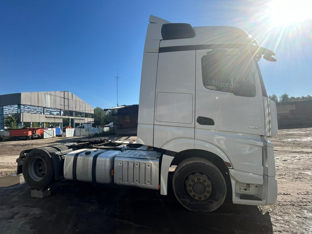 Mercedes-Benz ACTROS 4x2 Седельный тягач 1845 LS (Дизельный, 12,8 л, 449 л.с., АТ)