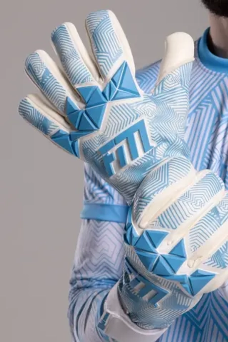 Вратарские перчатки Football Masters Varis X Pro