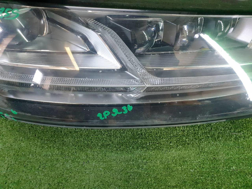 Фара правая Audi Q7 2 (2015-2019) LED