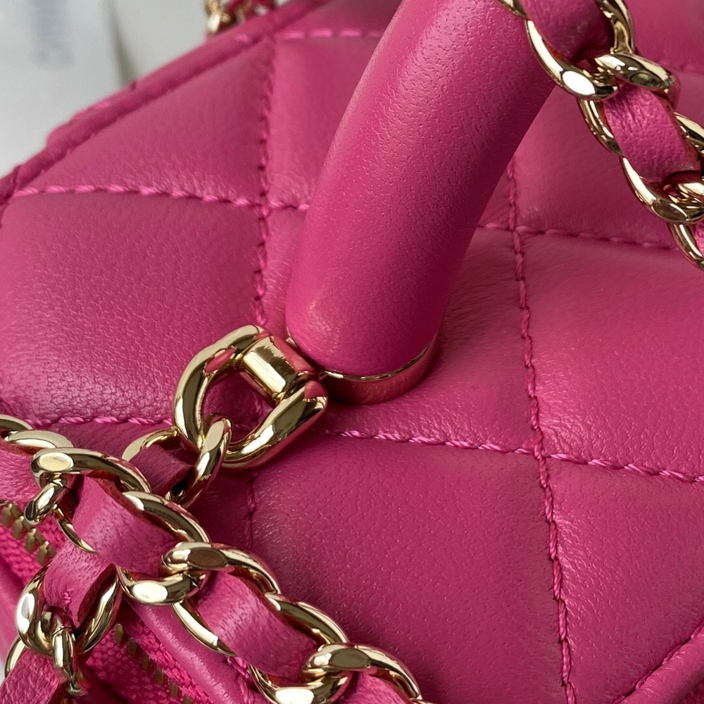 Chane1 Vanity With Chain 17 cm