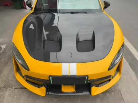 Капот карбоновый Xiaomi SU7 Ultra для Xiaomi SU7 2024+ Сяоми