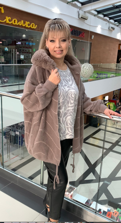 Жакет-куртка из альпака с капюшоном