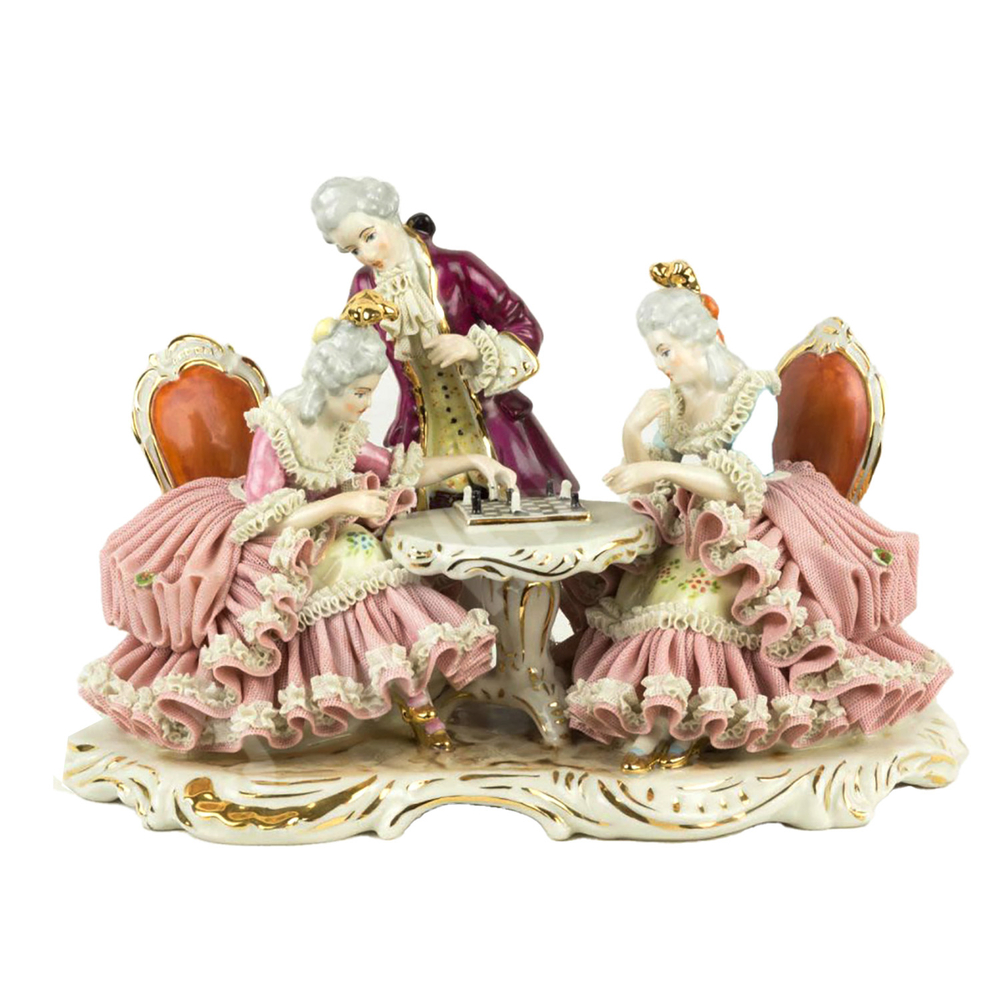 Игра в шахматы. Фарфор, позолота, кружевной фарфор. Германия, Дрезден. К. ХIХ - н. XX в.