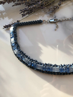 Чокер/стойка ручной работы из бисера и камня Кианит