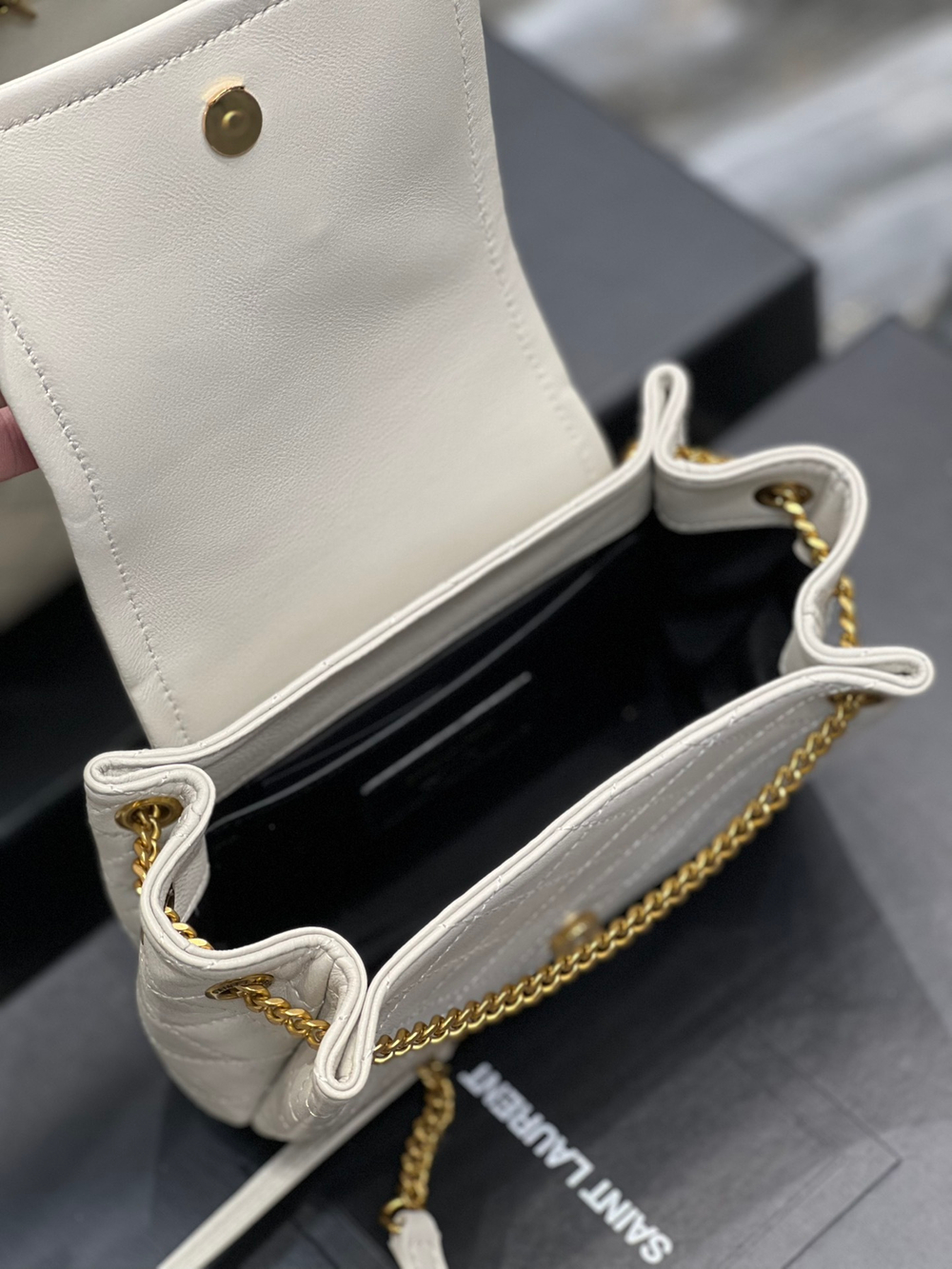 Saint Laurent Nolita 18 cm