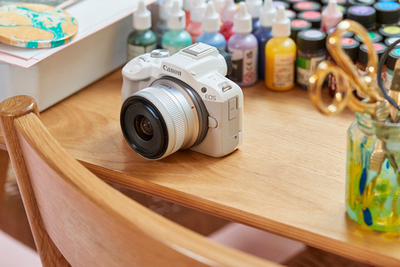 Беззеркальный фотоаппарат Canon EOS R50 Kit RF-S 18-45mm IS STM, белый