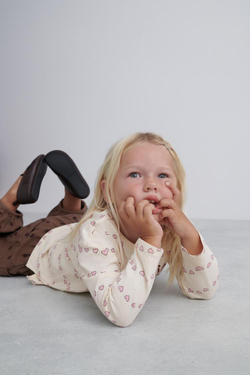 ZARA ФУТБОЛКА С ПРИНТОМ И НАДПИСЬЮ, ЭКРЮ