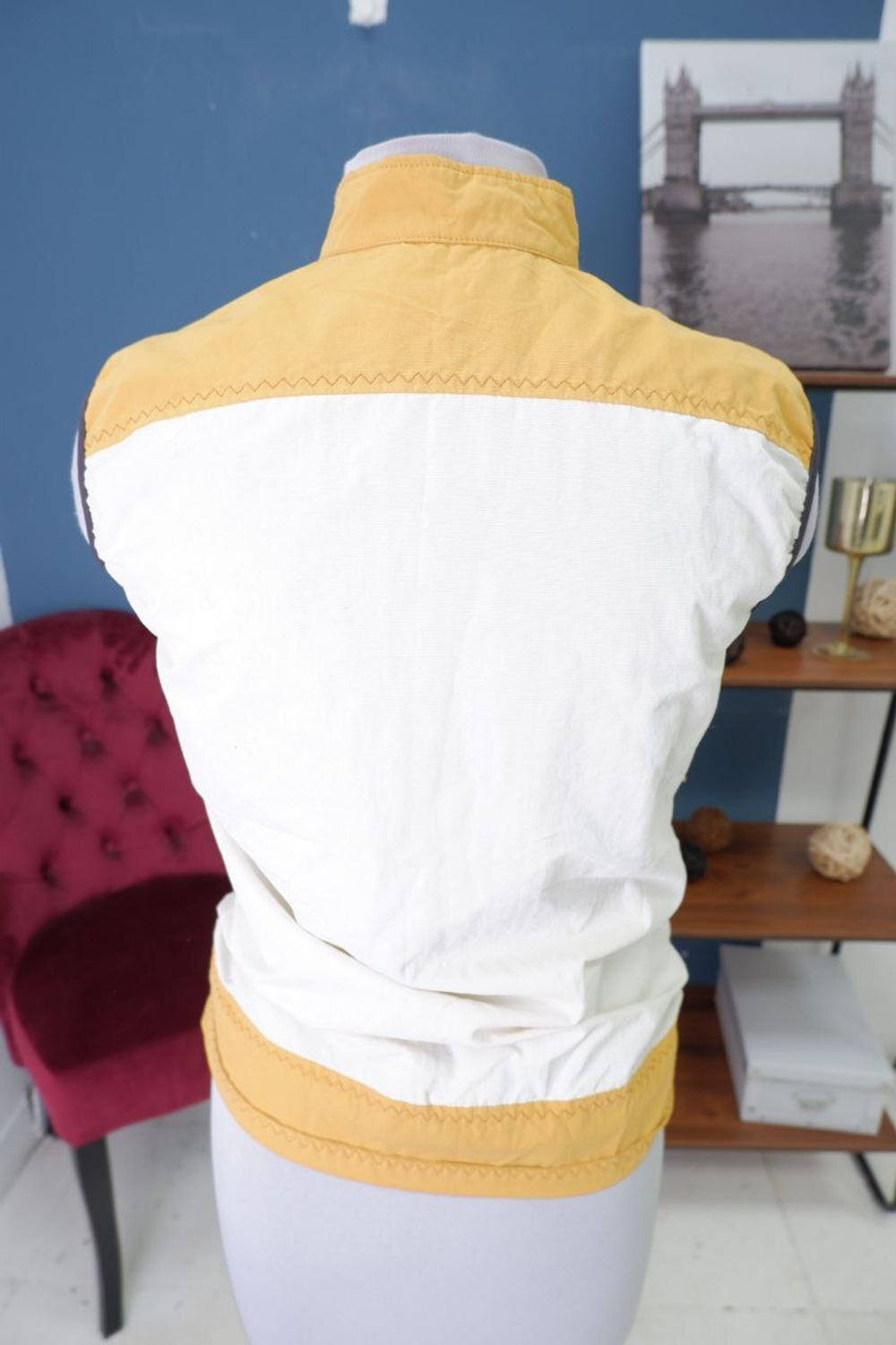 Жилетка Vuarnet легкая 46 размер