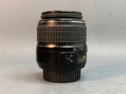 Nikon D3500 kit 18-55mm 33.700 кадров
