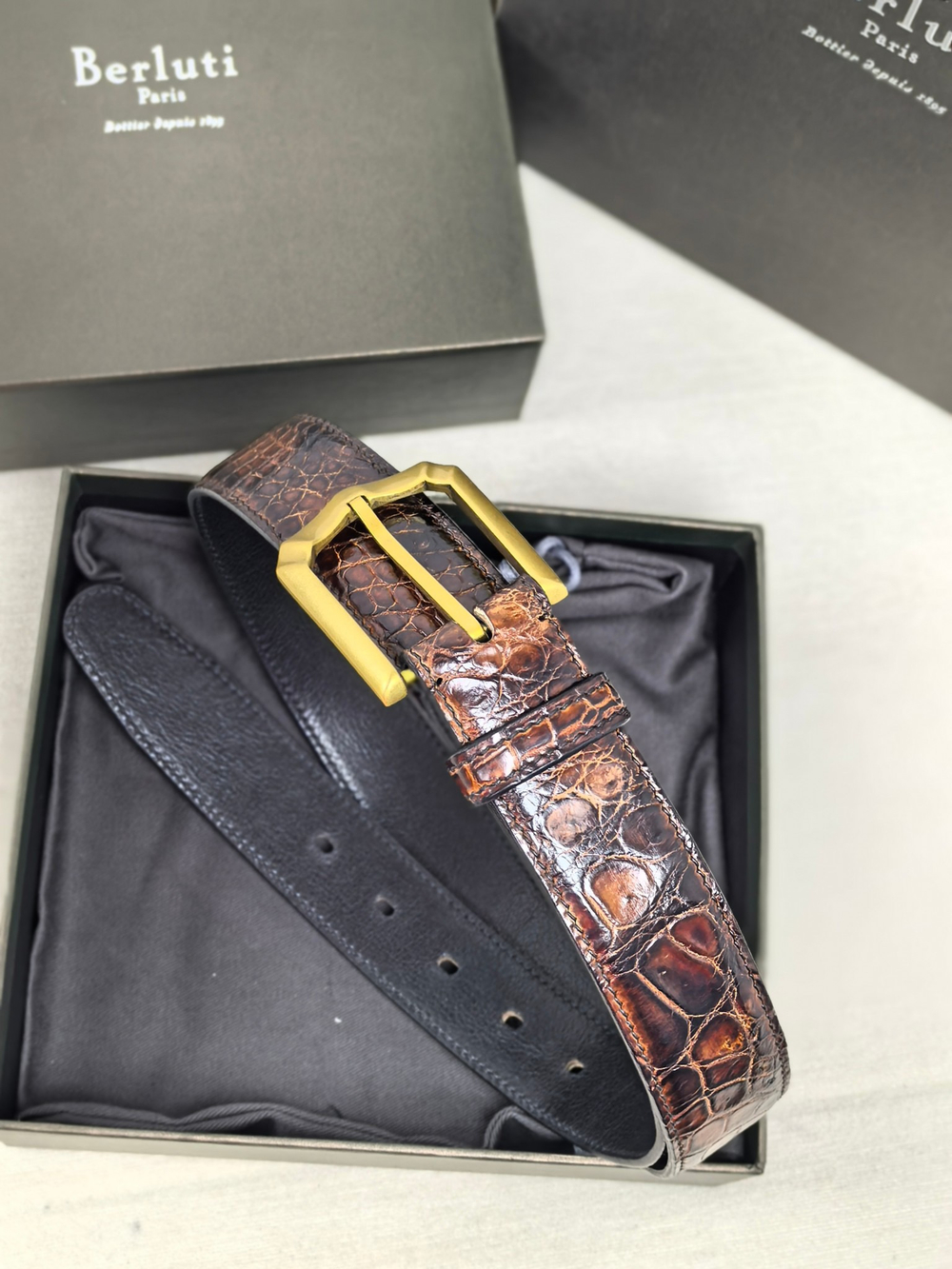 Ремень из коровьей кожи с ручной окраской