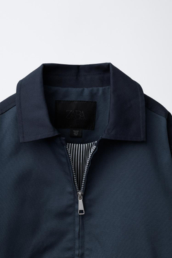 ZARA КУРТКА ИЗ САРЖИ В СТИЛЕ КОЛОР-БЛОК, СИНИЙ