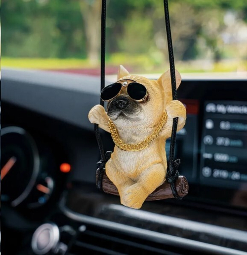 Подвеска на зеркало БУЛЬДОГ В ОЧКАХ НА КАЧЕЛЯХ, керамика (P.R.C.)