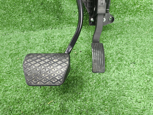 Педаль Omoda C5 (2022-н.в.)