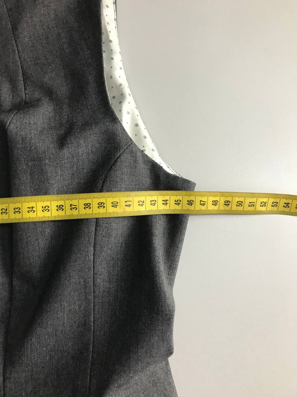 Платье H&M приталенное, маркировка 42, визуально на 48 размер