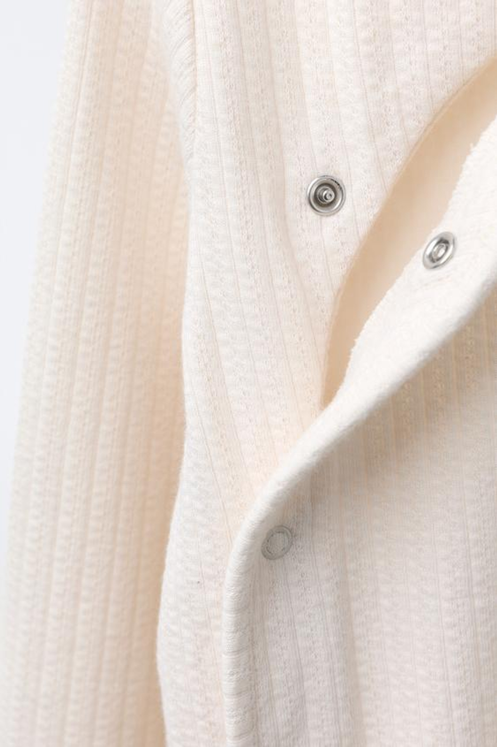 ZARA КОМБИНЕЗОН С РЕГУЛИРУЕМЫМИ ШТАНИНАМИ И V-ОБРАЗНЫМ ВЫРЕЗОМ, ЭКРЮ