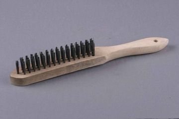 Щетка стальная 4 ряда с деревянной ручкой