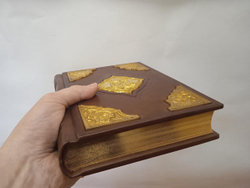 "Евангелие 2000 лет в Западноевропейском изобразительном искусстве" Книга подарочная в кожаном переплете