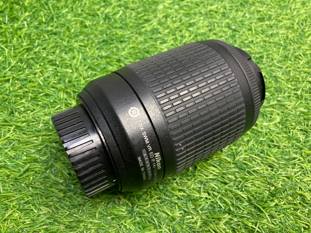 Nikon 55-200mm 4-5.6G AF-S DX VR IF-ED Zoom-Nikkor