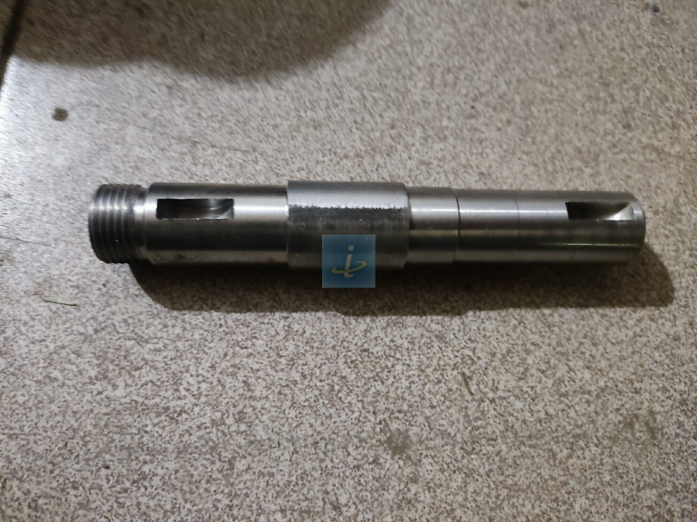 Вал привода ТНВД (с.о. 165мм) 236-1029154-Б2