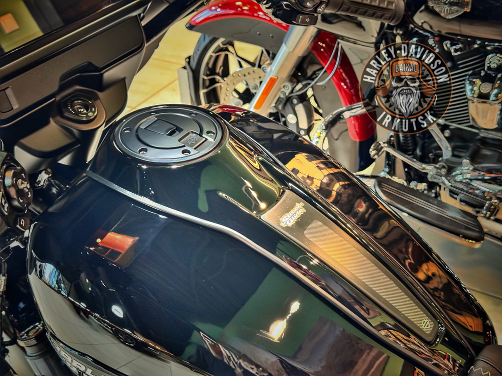 Новый мотоцикл Harley-Davidson® Street Glide®