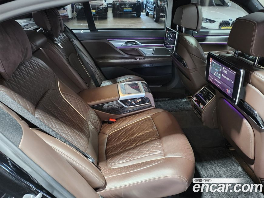 BMW 7 Series (G11) 740Li xDrive M Sports (05.2020)
