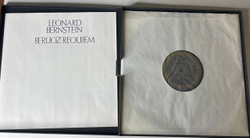 Винтажная виниловая пластинка LP Hector Berlioz, Гектор Берлиоз, Leonard Bernstein Леонард Бернстайн, Реквием Requiem (Германия 1976)