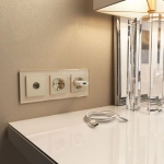 Рамка на 3 поста Favorit (шампань) W0031111