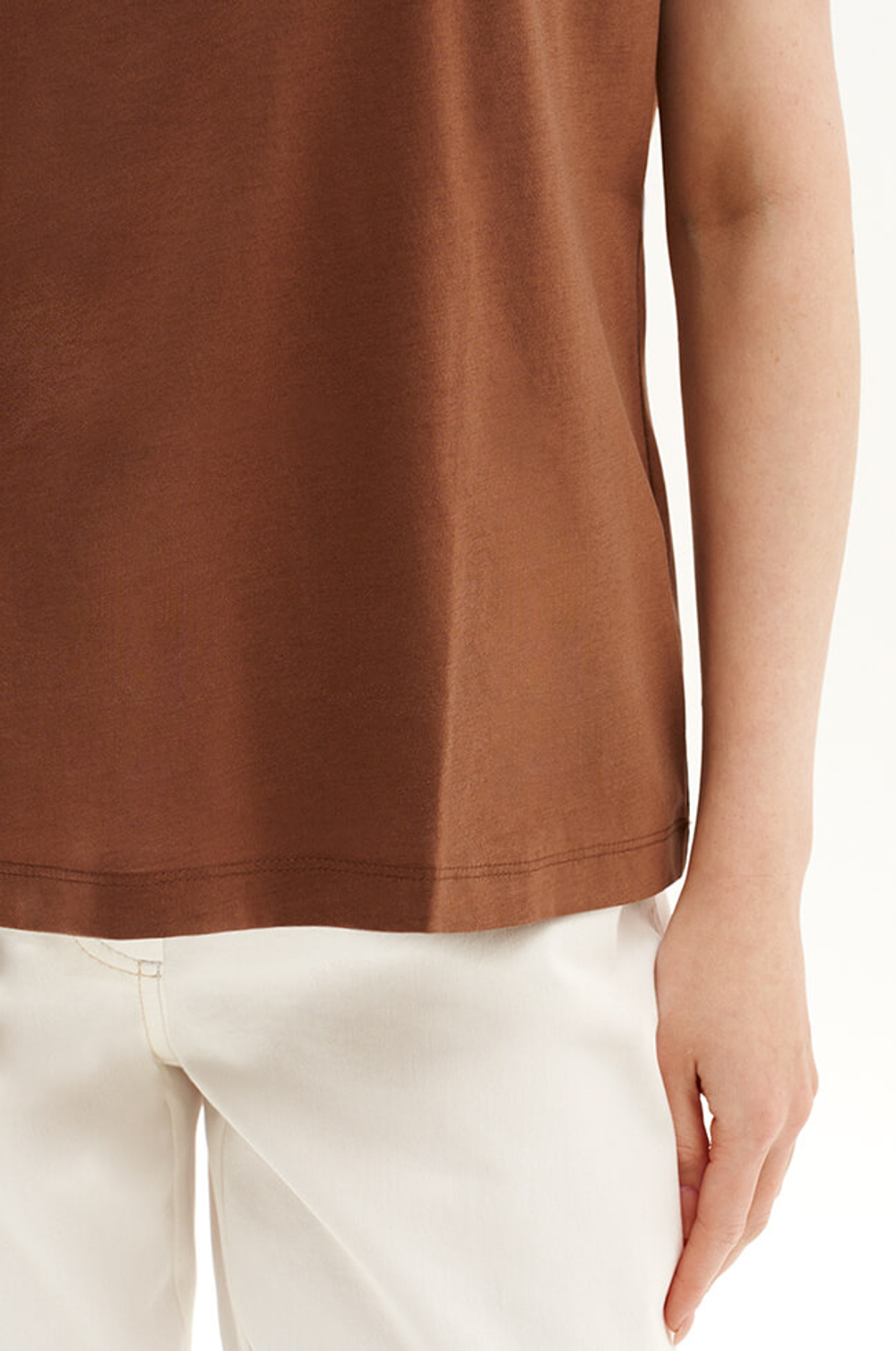 23510 Футболка женская (коричневый)