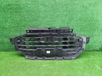 Кронштейн решетки радиатора Audi Q6 (2022-н.в.)