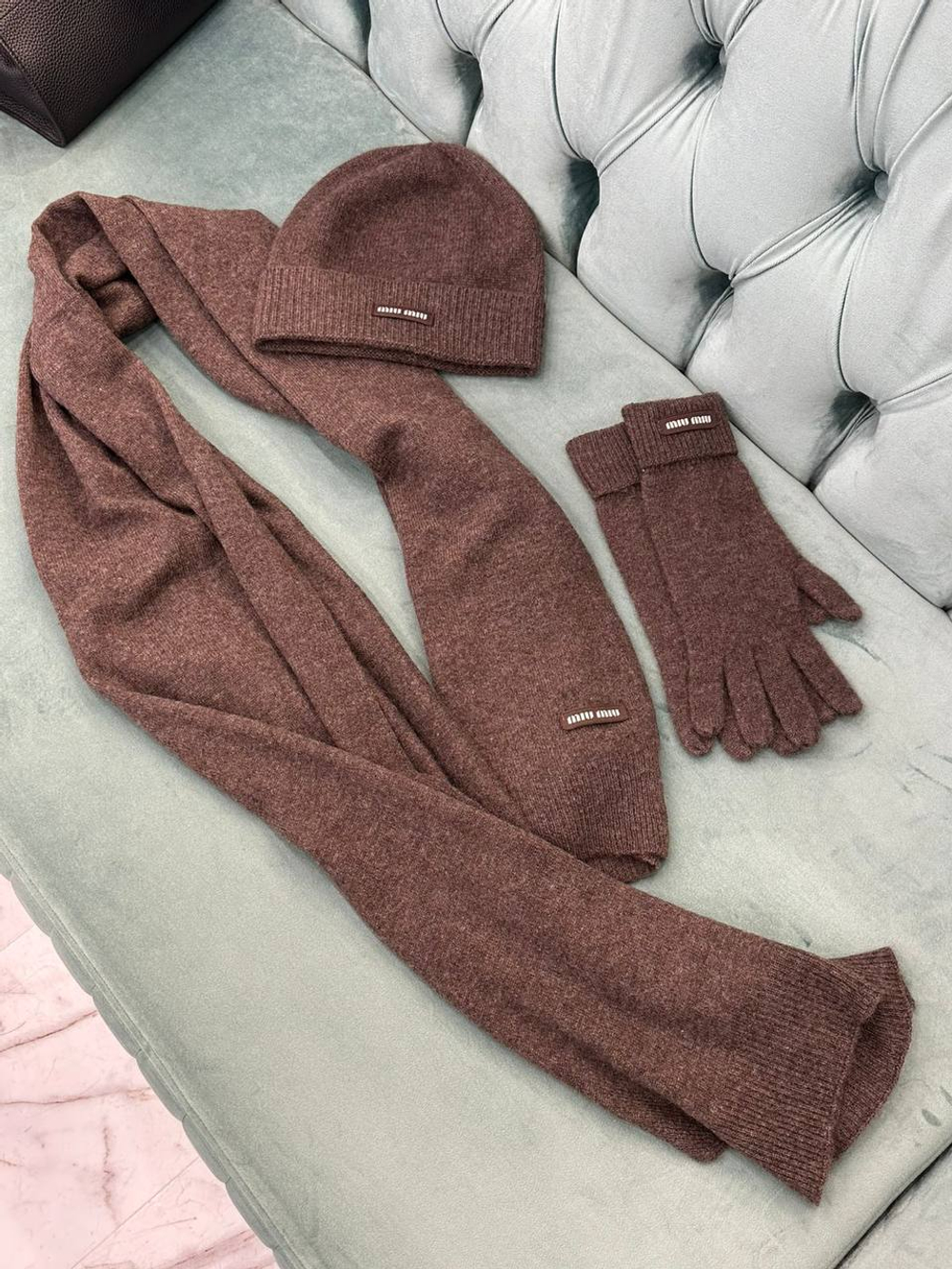 Комплект MIU MIU (шарф + шапка + перчатки)