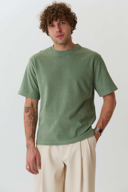 Футболка прямого кроя салатового цвета из махрового хлопка