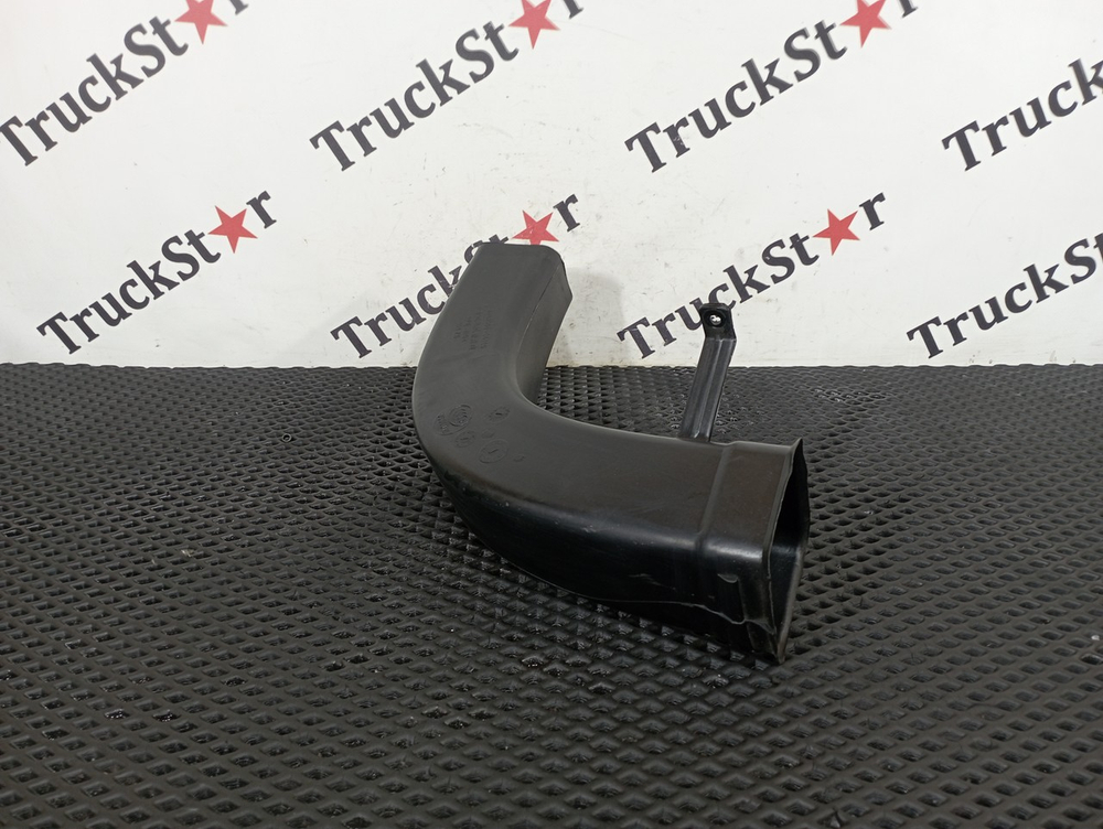 Воздуховод отопителя