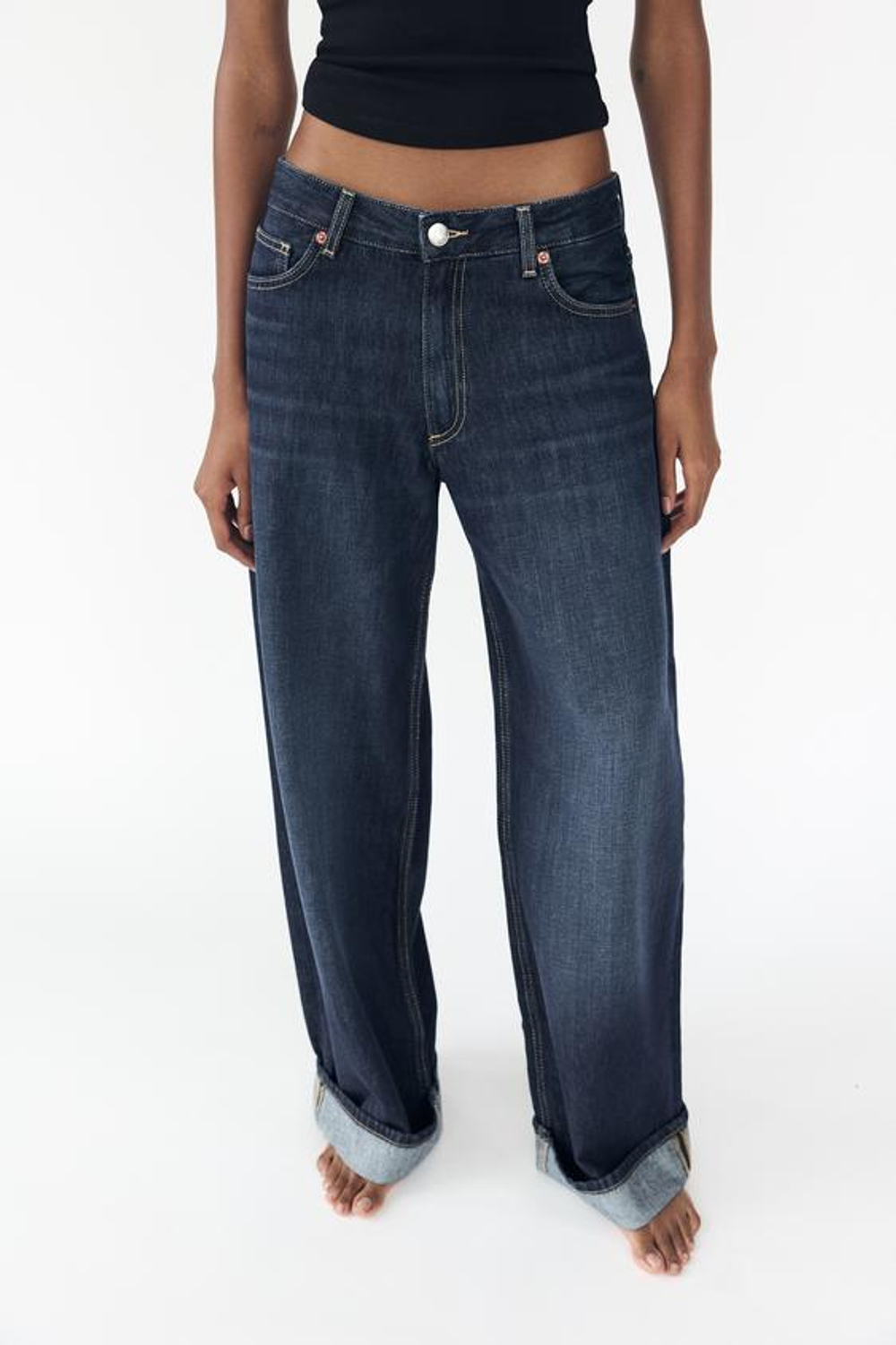 ZARA ДЖИНСЫ TRF RELAXED С НИЗКОЙ ПОСАДКОЙ И ОТВОРОТАМИ, ТЕМНЫЙ ИНДИГО, 6045/212 – купить за 8 107 P | kupi-brend.ru ZARA ДЖИНСЫ TRF RELAXED С НИЗКОЙ ПОСАДКОЙ И ОТВОРОТАМИ, ТЕМНЫЙ ИНДИГО, 6045/212 – купить за 8 107 P | kupi-brend.ru