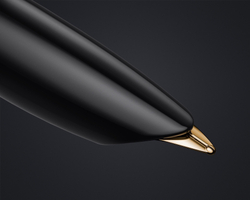 Перьевая ручка Parker 51 DELUXE BLACK GT, перо: F, цвет чернил: black, в подарочной упаковке.